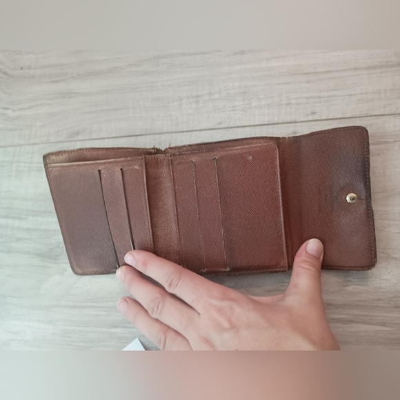 LOUIS VUITTON W Hook Wallet Monogram Beige Monogram Canvas Authentic - Picture 5 of 11